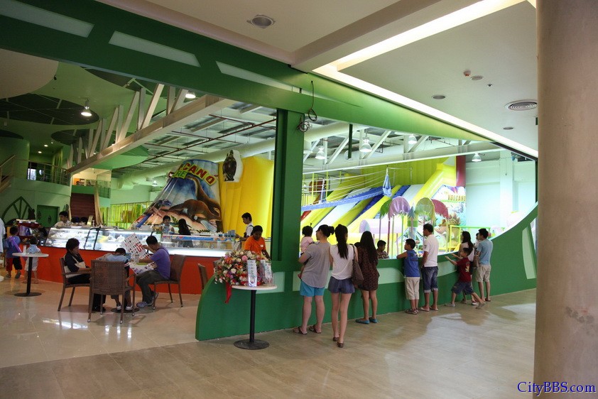 泰国清迈最大商场Promenada Resort Mall超级购物中心开业